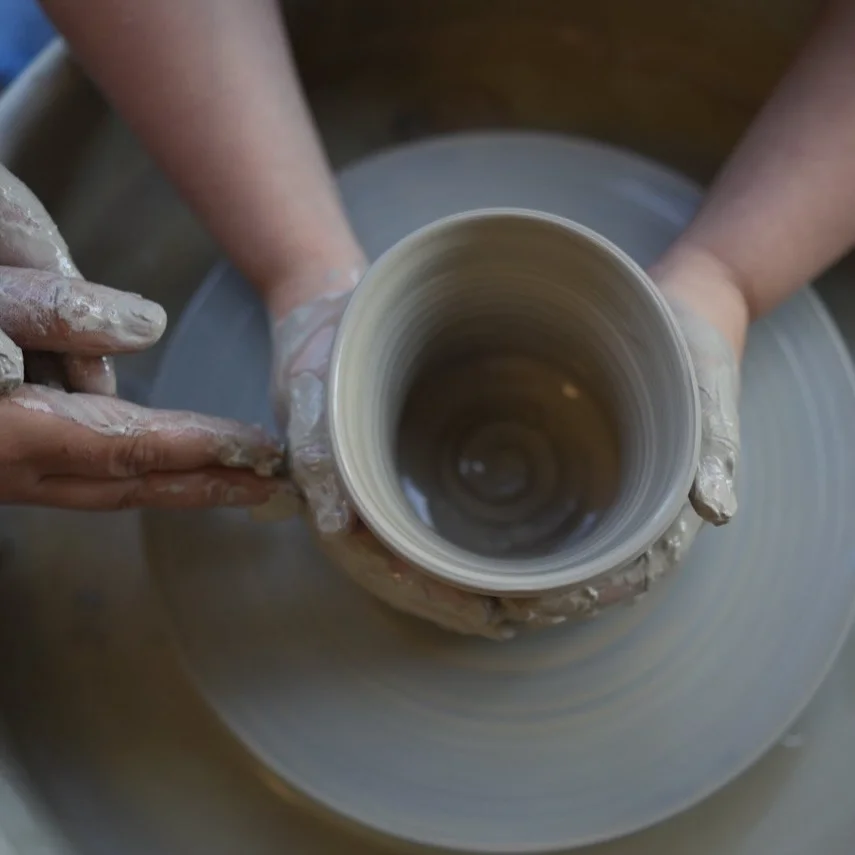 Pracowania Ceramiczna w magazyn Sztuki